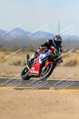 media/Dec-17-2023-CVMA (Sun) [[bf0c04832d]]/Race 2 Amateur Supersport Open/